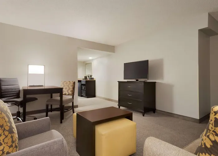 Embassy Suites By Hilton Atlanta Alpharetta