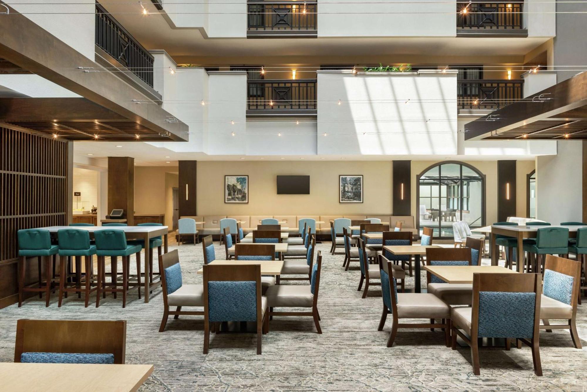 Embassy By Hilton Atlanta 4*