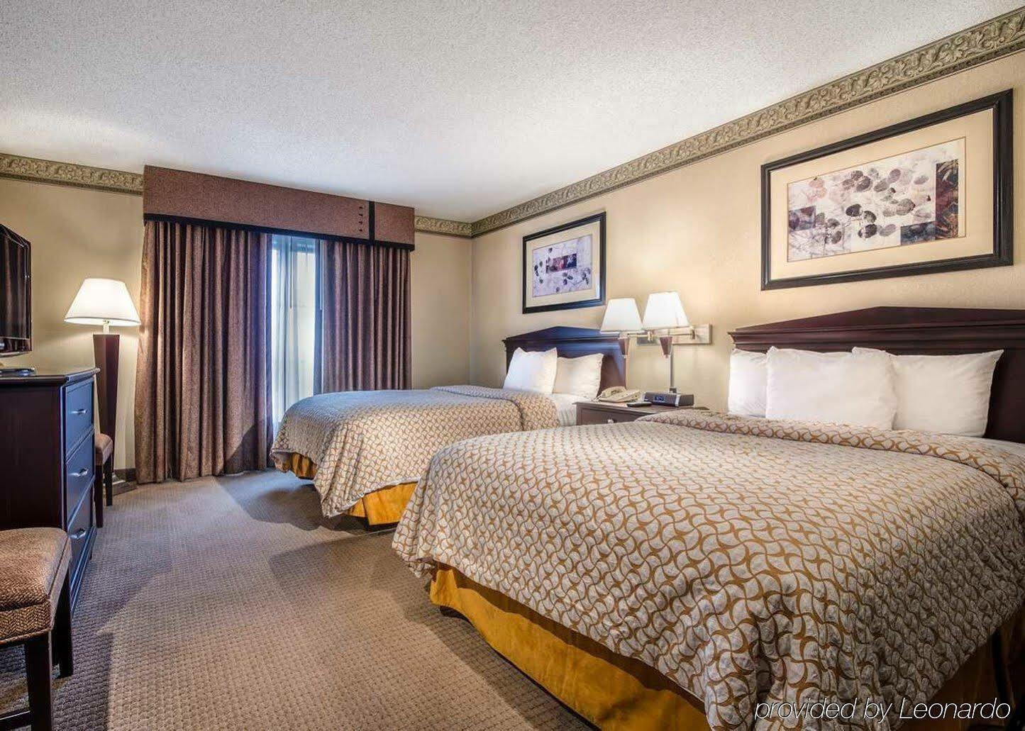 Embassy By Hilton Atlanta Hotel 4*