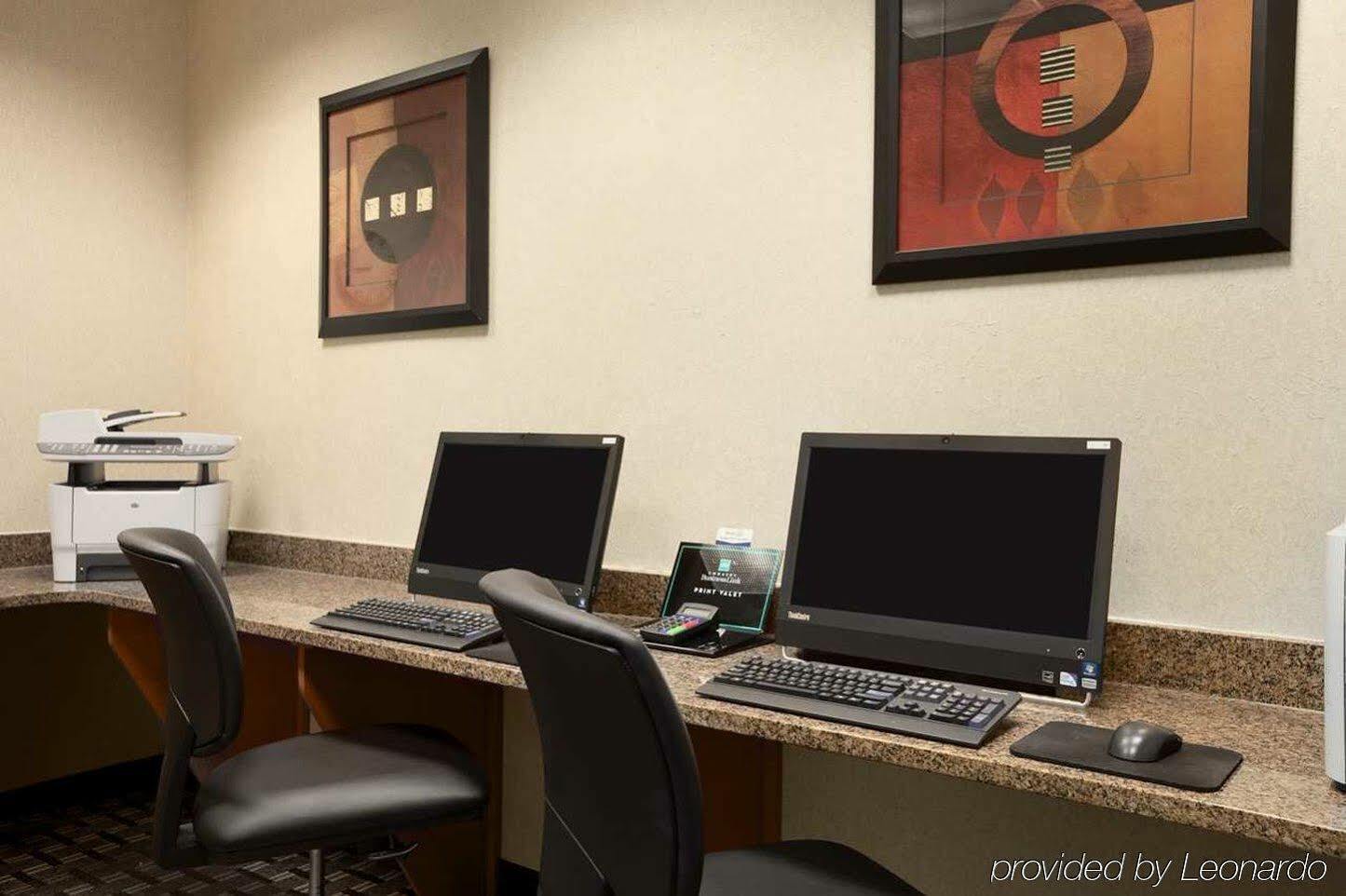 Hotel Embassy By Hilton Atlanta Alpharetta