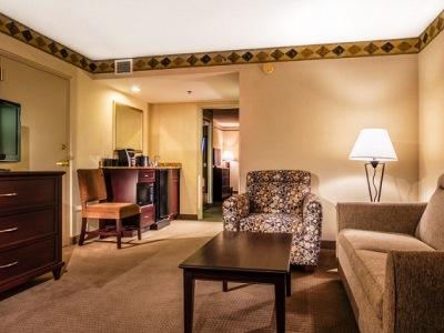 Hotel Embassy By Hilton Atlanta